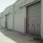 Πολύσπαστες  πόρτες  με ανθρωποθυρίδα & παράθυρα